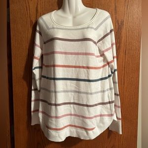 Women’s lightweight sweater
